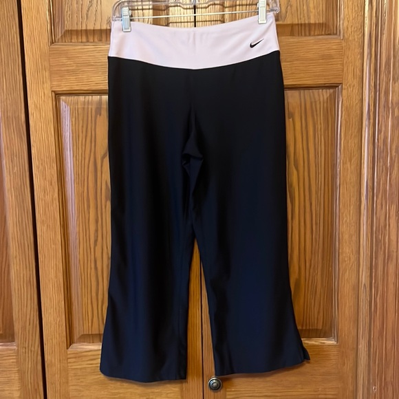 Nike Pants - Nike workout capri pants pink and black